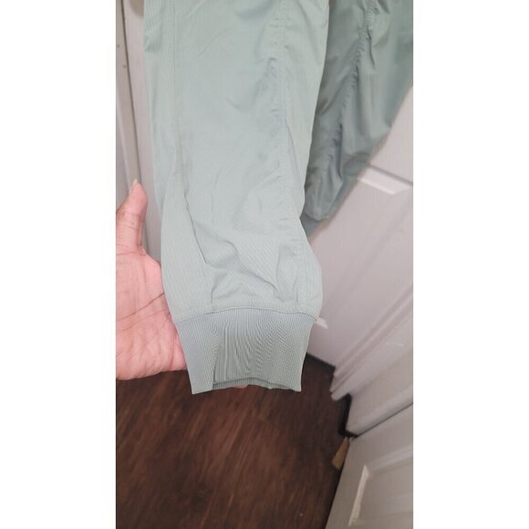 NEW LULULEMON WOMEN'S DANCE STUDIO MID RISE GREEN LOSS PANTS REGULAR SIZE 6 - Picture 6 of 12